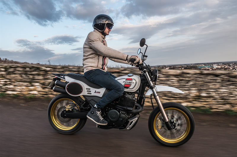 650cc X-Ride Classic UVP 5.999,-€
